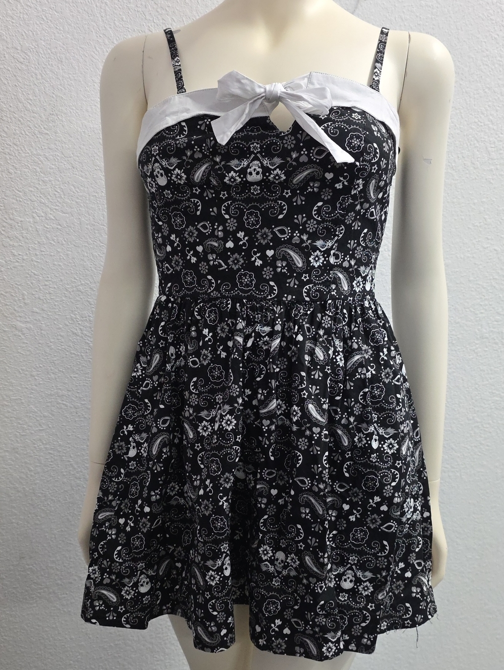 Hell Bunny Skully Bandana Skull Paisley Dress Large Retired Print